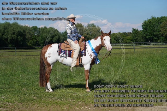 s_A_903506.JPG